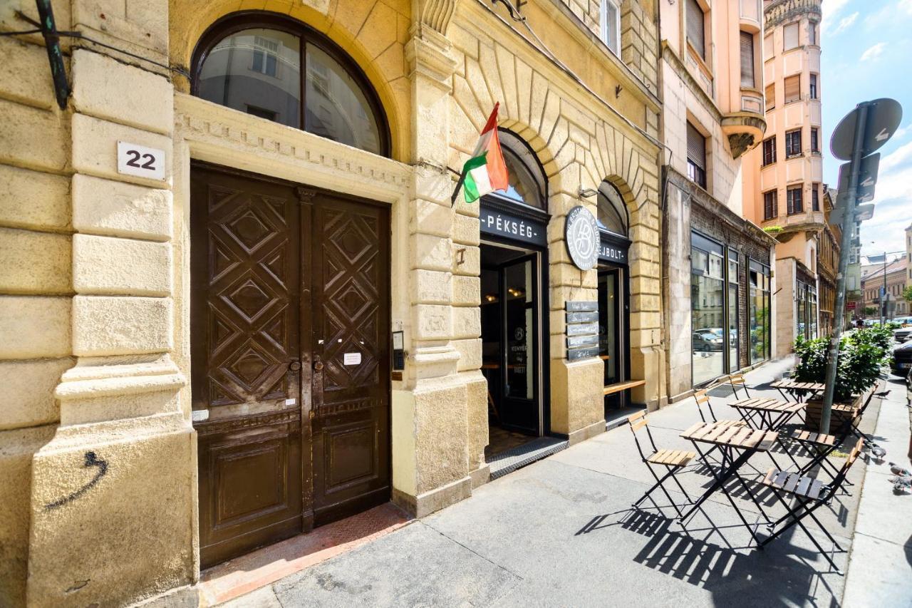Spacious & Serene Downtown Home With Free Parking Budapest Exterior foto